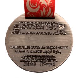  ARNOLD FENCING CLASSIC MEDAL BACK 